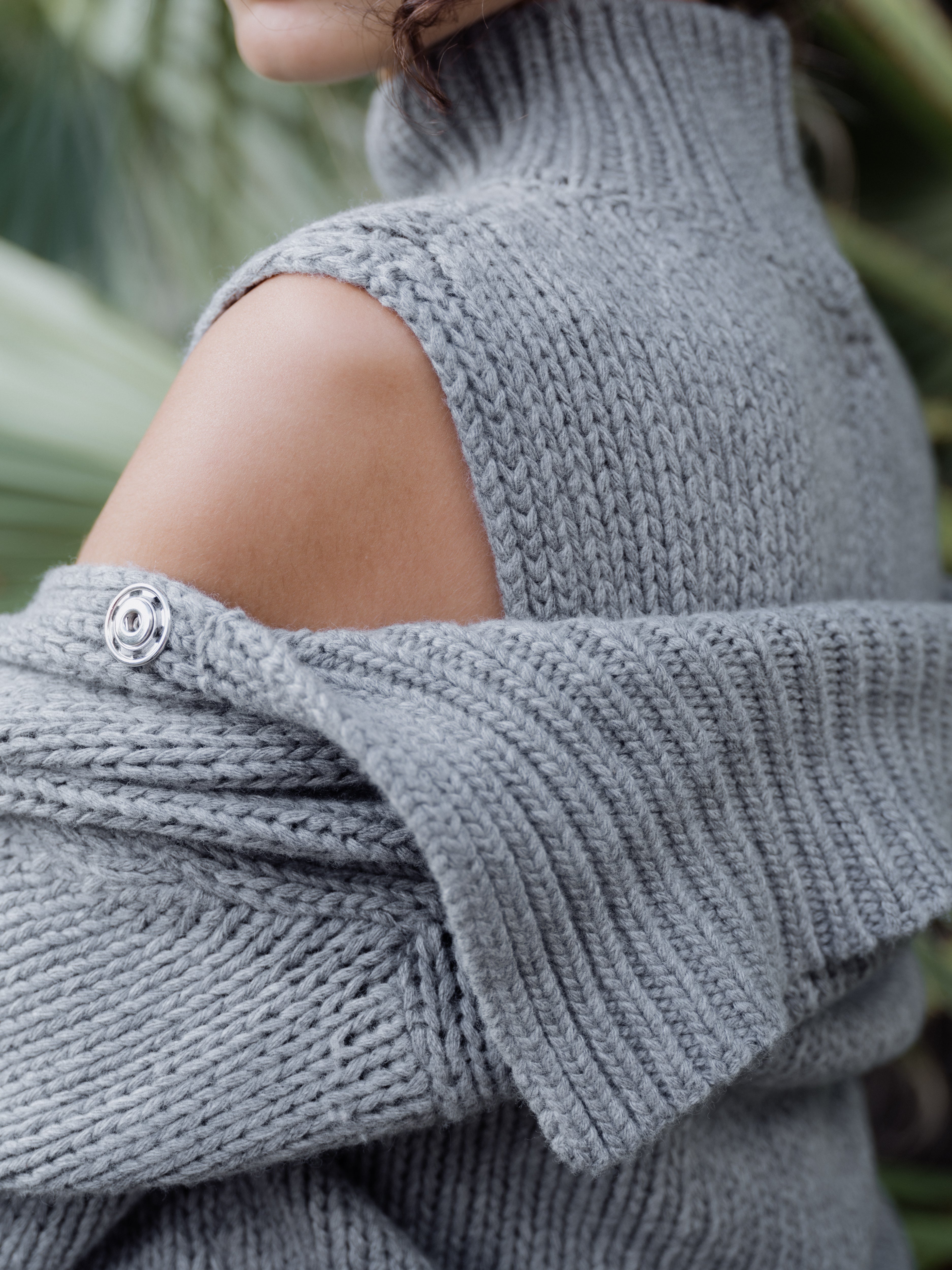 Cashmere Mix Slevelees Top